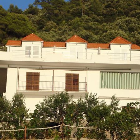 Apartments By The Sea Ubli, Lastovo - 8354 Uble 外观 照片
